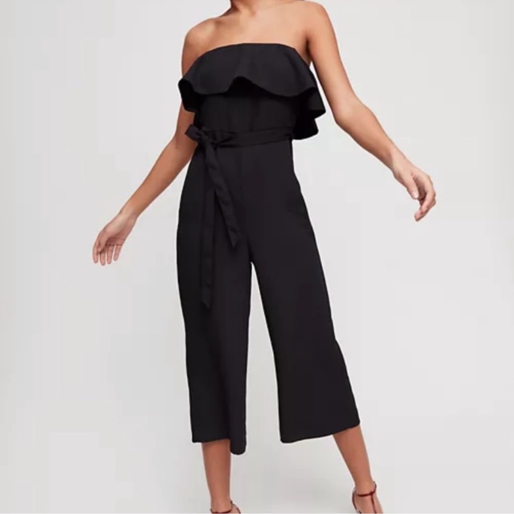 ARITZIA Babaton Black Flutter Jumpsuit Sz 8 Self Tie Belt Resort Party Pretty - Picture 1 of 16
